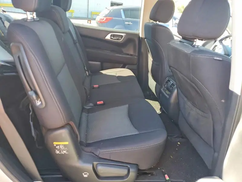 2017 NISSAN PATHFINDER SV  