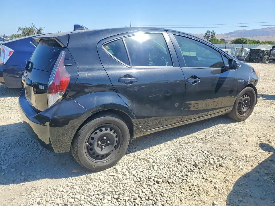 2015 TOYOTA PRIUS C ONE  