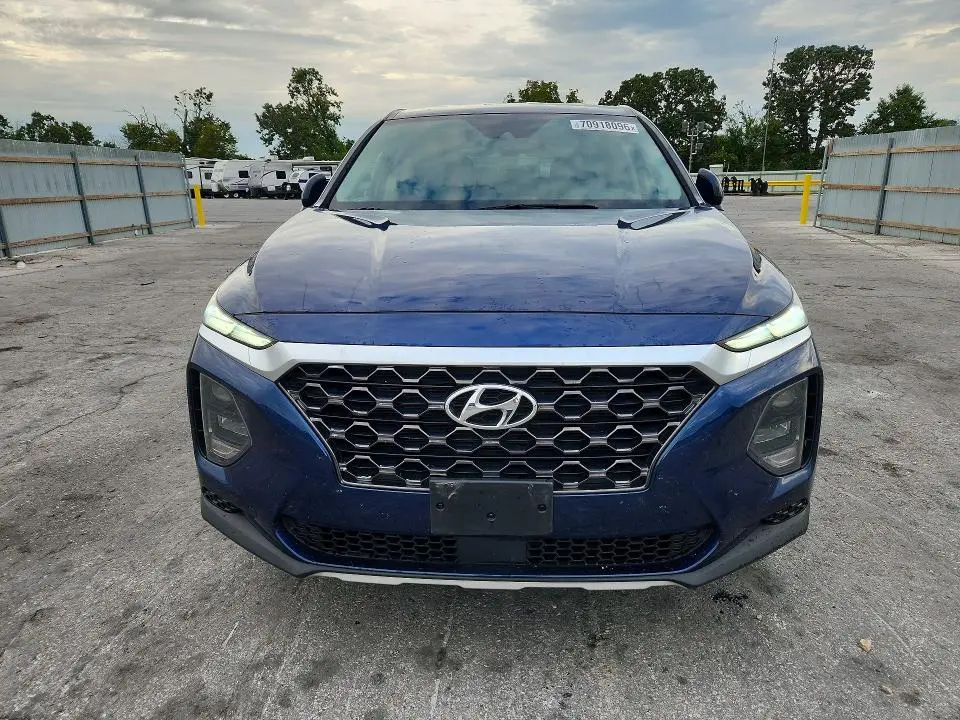 2019 HYUNDAI SANTA FE SE  