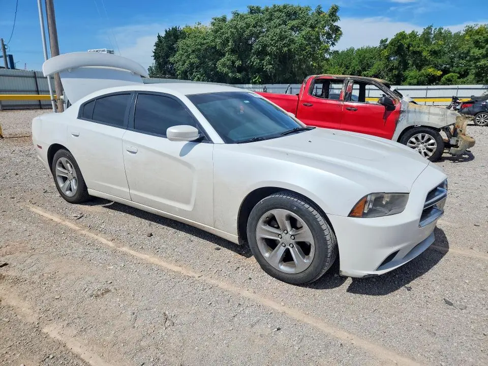 2014 DODGE CHARGER SE  