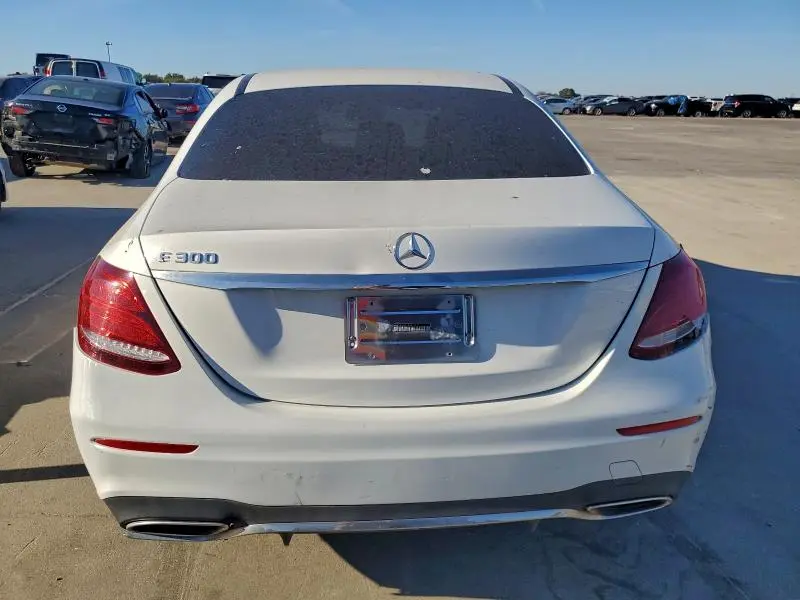 2017 MERCEDES-BENZ E 300  