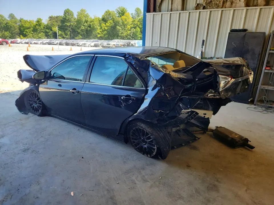 2016 TOYOTA CAMRY LE  