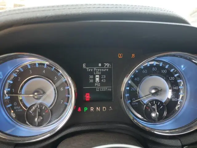 2011 CHRYSLER 300C 