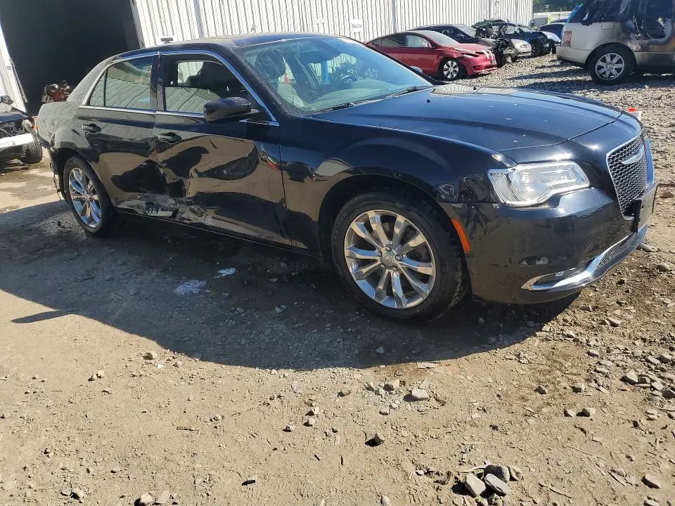 2019 CHRYSLER 300 TOURING  