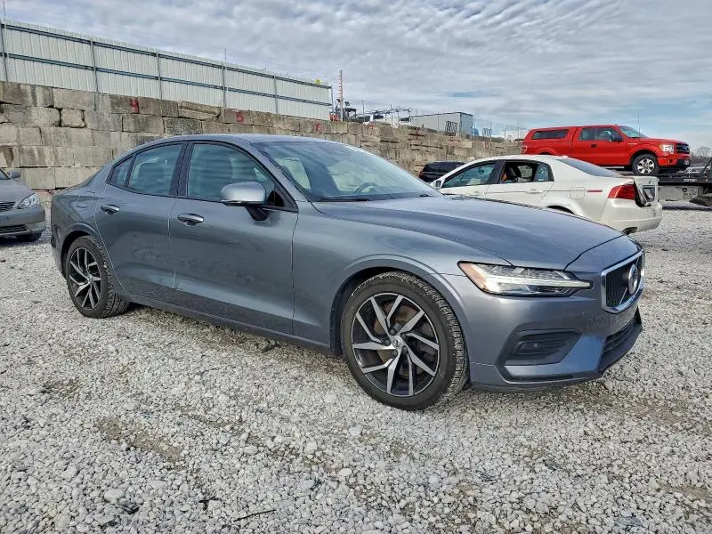 2019 VOLVO S60 T6 MOMENTUM  