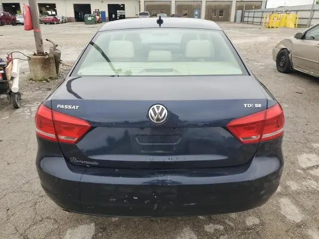 2013 VOLKSWAGEN PASSAT SE  