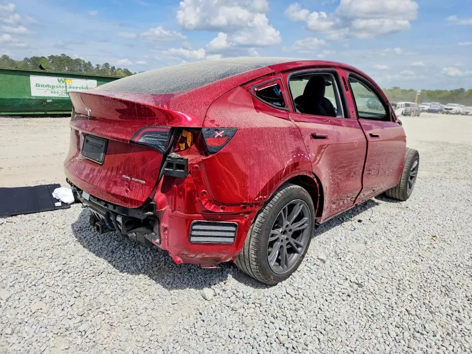 2025 TESLA MODEL Y   
