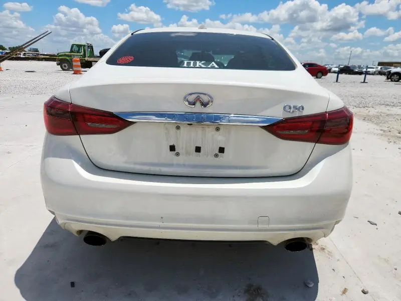 2018 INFINITI Q50 LUXE  