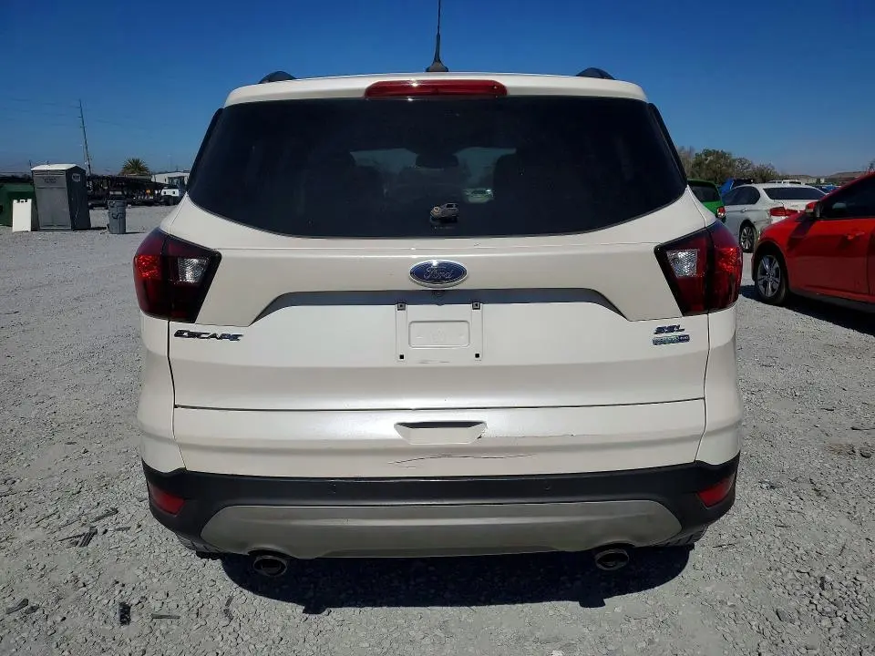 2019 FORD ESCAPE SEL  