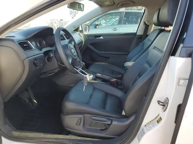 2014 VOLKSWAGEN JETTA SE  