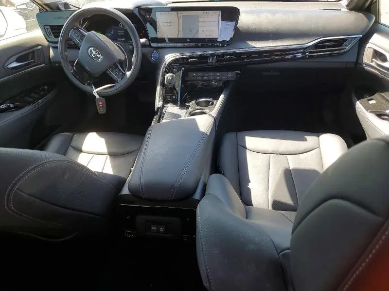 2022 TOYOTA MIRAI XLE  