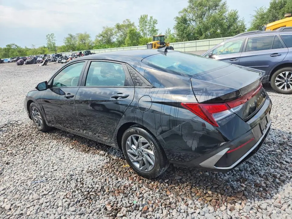 2024 HYUNDAI ELANTRA SEL  