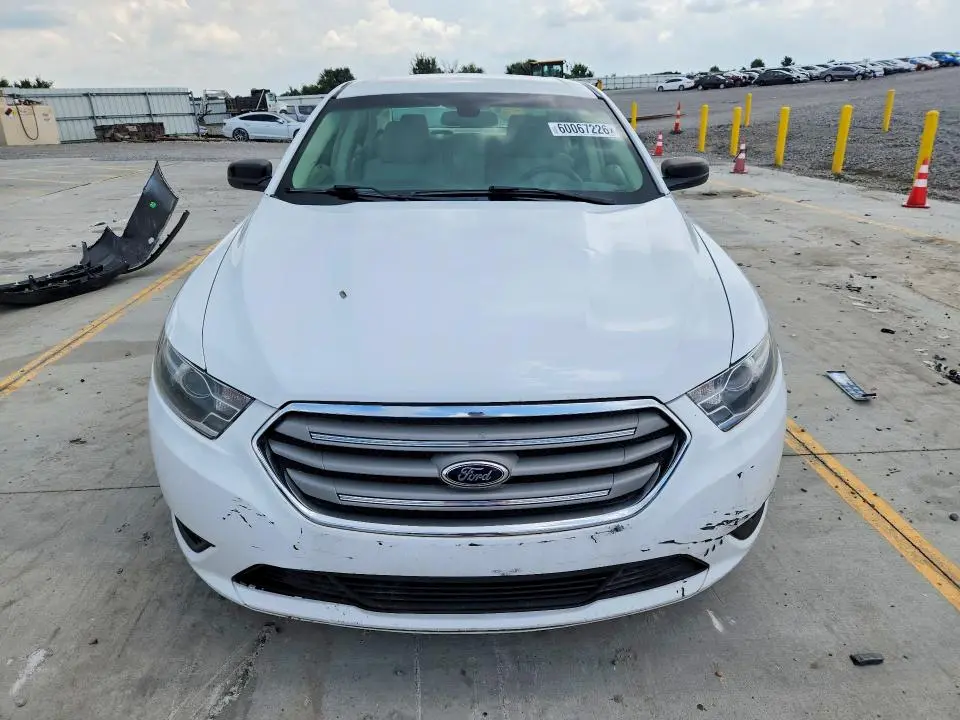 2015 FORD TAURUS SE  