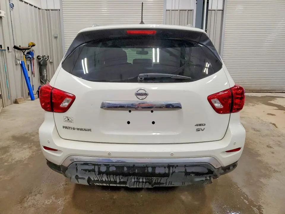 2018 NISSAN PATHFINDER SV  