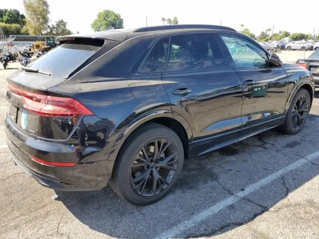 2020 AUDI Q8 PREMIUM  