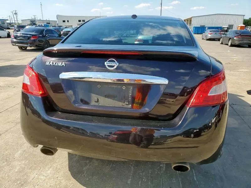 2011 NISSAN MAXIMA S  