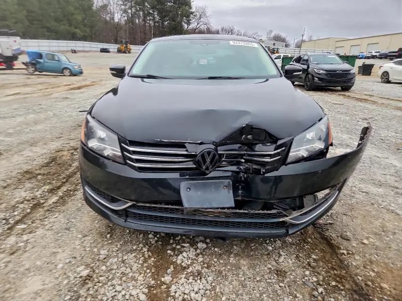 2013 VOLKSWAGEN PASSAT SE  