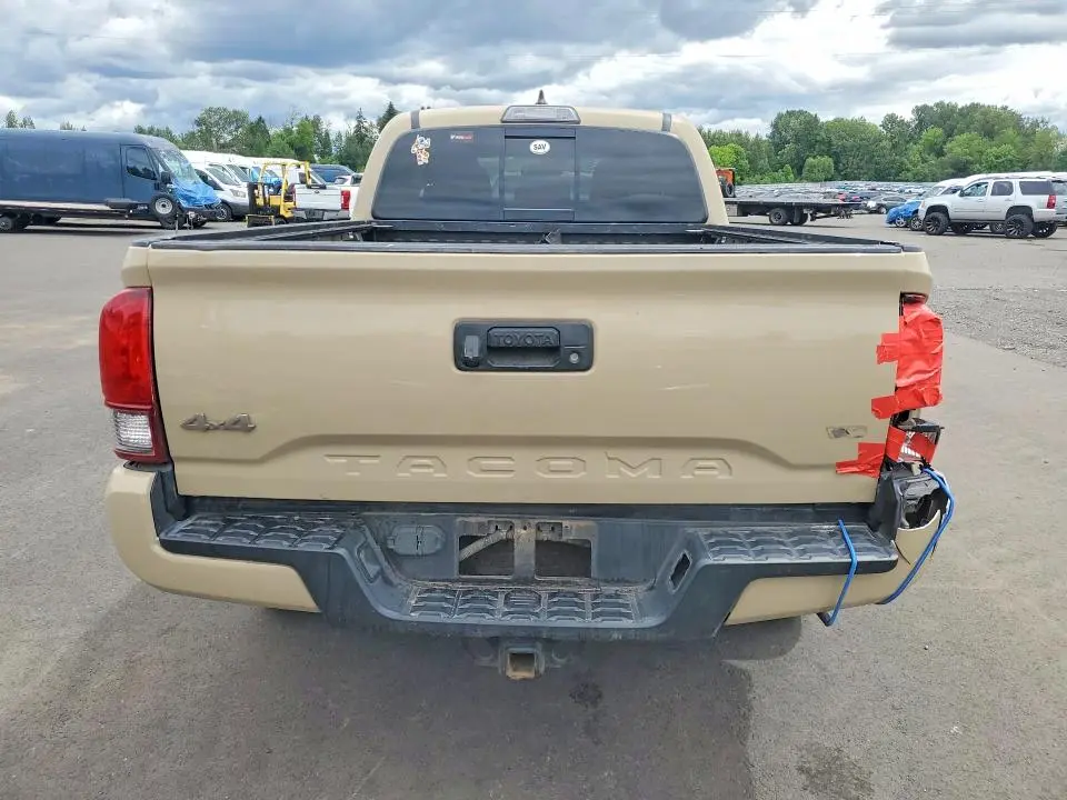 2018 TOYOTA TACOMA SR5 V6  