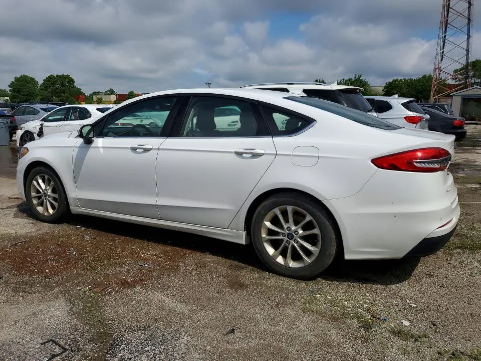2019 FORD FUSION SE  