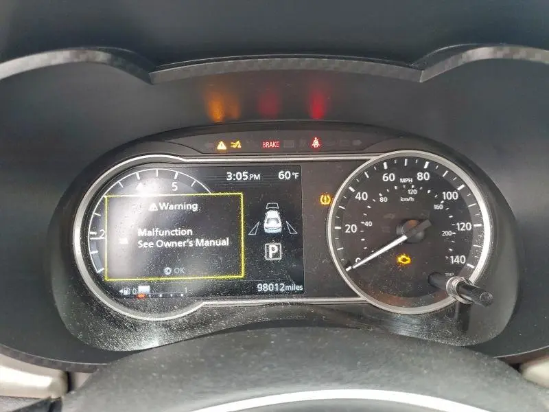 2020 NISSAN VERSA SV  