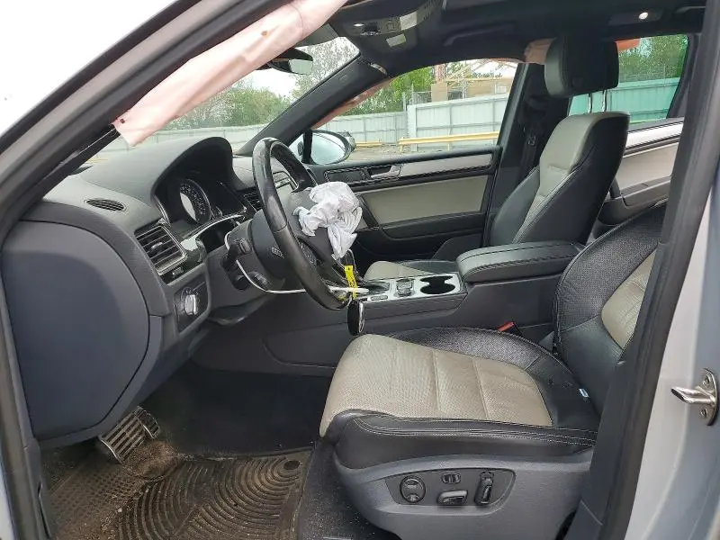2017 VOLKSWAGEN TOUAREG WOLFSBURG  