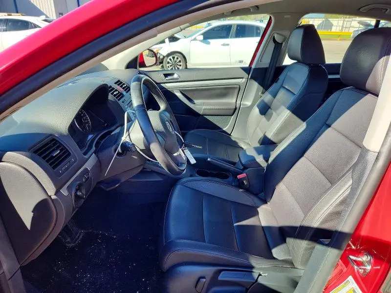 2010 VOLKSWAGEN JETTA LIMITED  