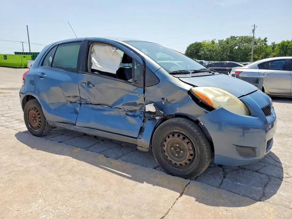 2010 TOYOTA YARIS BASE  