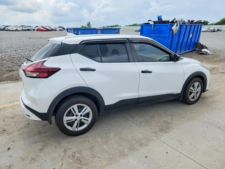 2024 NISSAN KICKS   