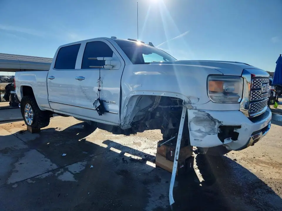 2015 GMC SIERRA K2500 DENALI  
