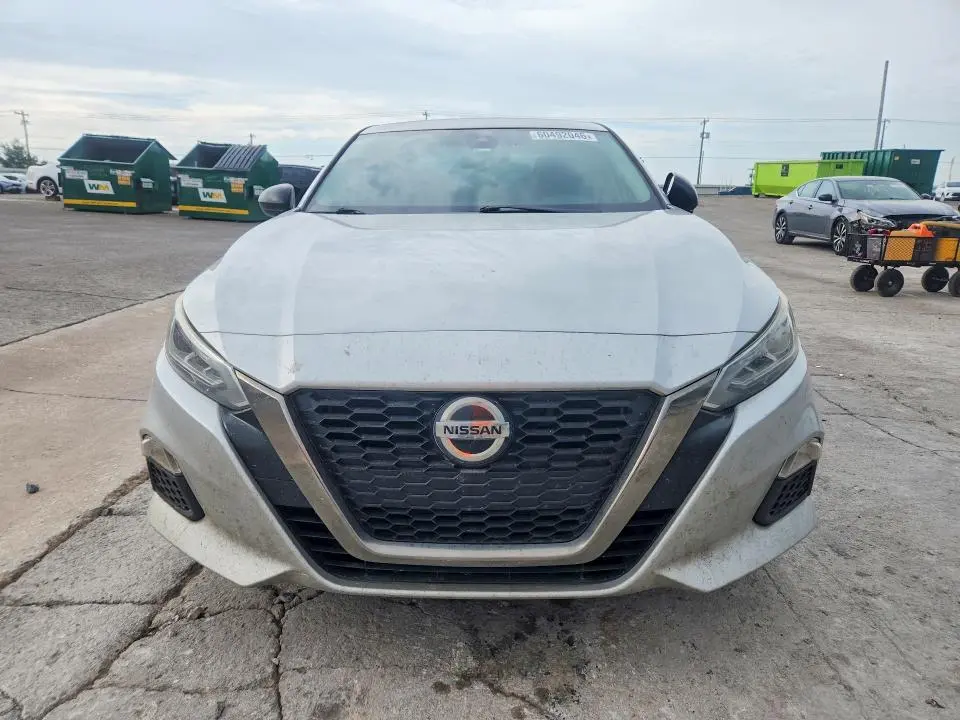 2020 NISSAN ALTIMA SR  