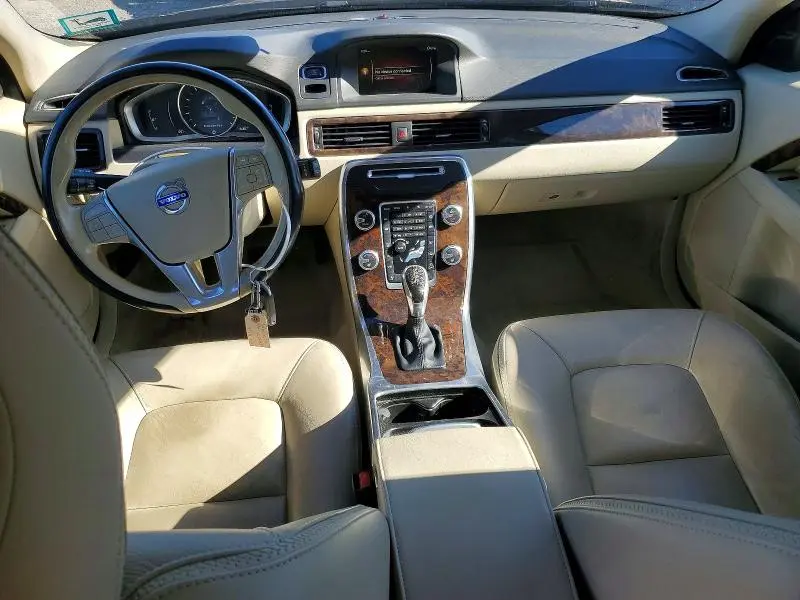 2016 VOLVO XC70 T5 PREMIER  
