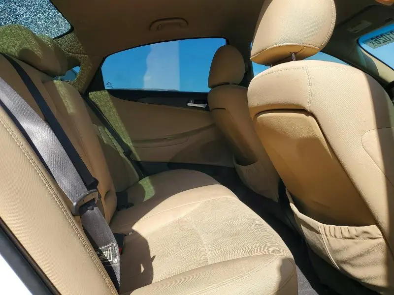2011 HYUNDAI SONATA GLS  