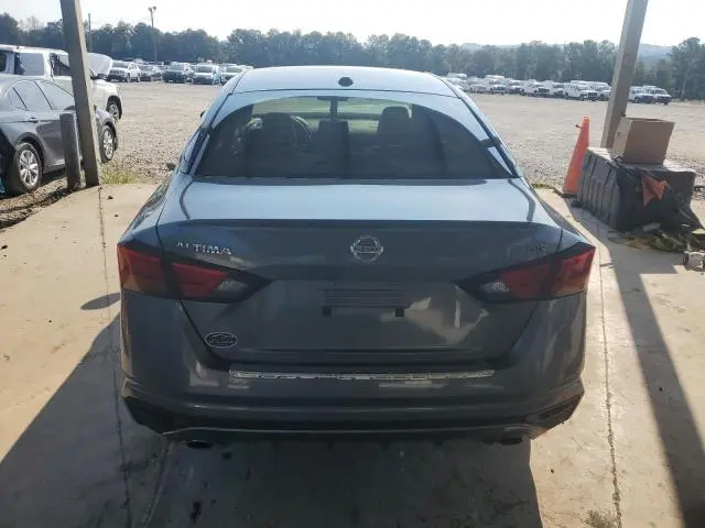 2022 NISSAN ALTIMA SR  