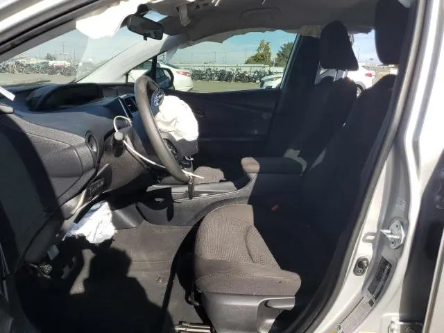 2022 TOYOTA PRIUS LE  