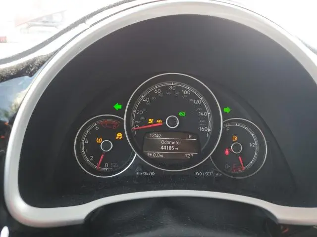 2019 VOLKSWAGEN BEETLE S  