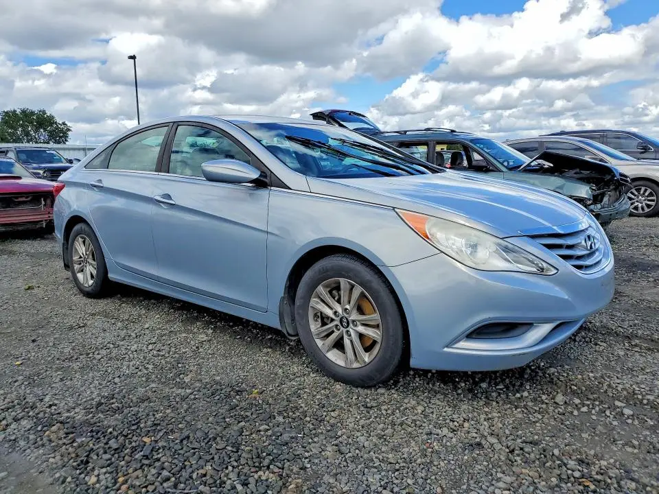 2011 HYUNDAI SONATA GLS  