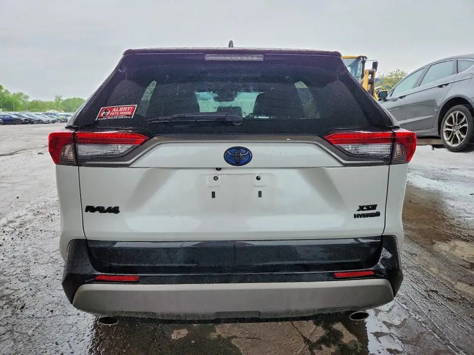 2024 TOYOTA RAV4 XSE  