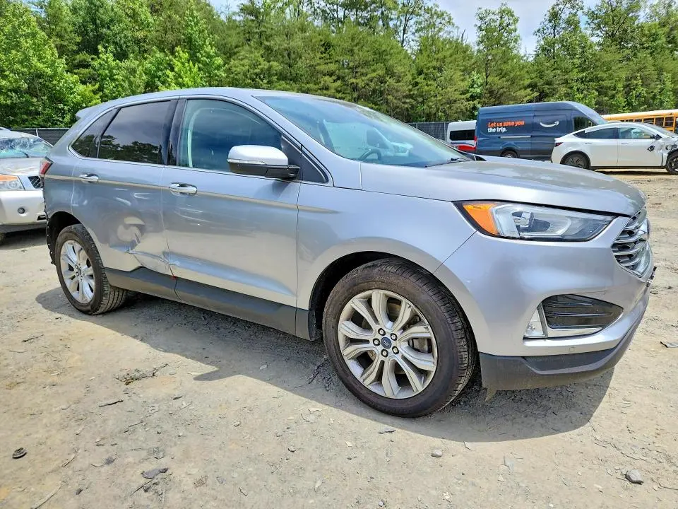 2022 FORD EDGE TITANIUM  