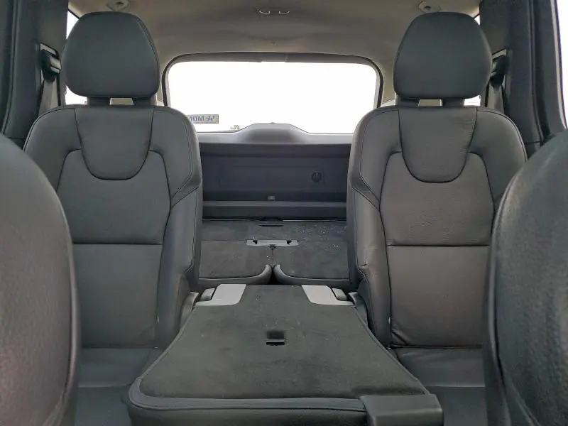 2023 VOLVO XC90 CORE  