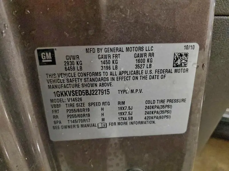 2011 GMC ACADIA SLT-2  