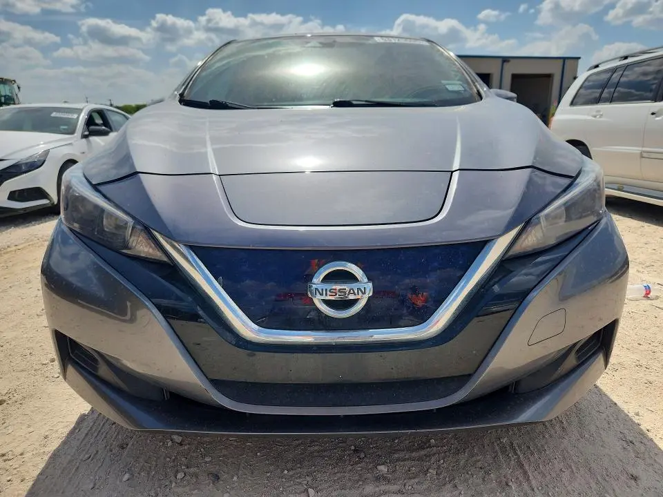 2022 NISSAN LEAF S  