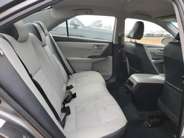 2016 TOYOTA CAMRY LE  