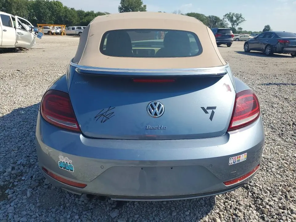2019 VOLKSWAGEN BEETLE S  