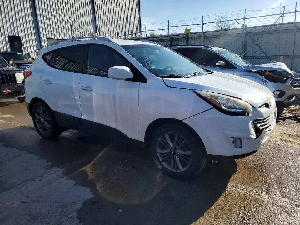 2015 HYUNDAI TUCSON SE  