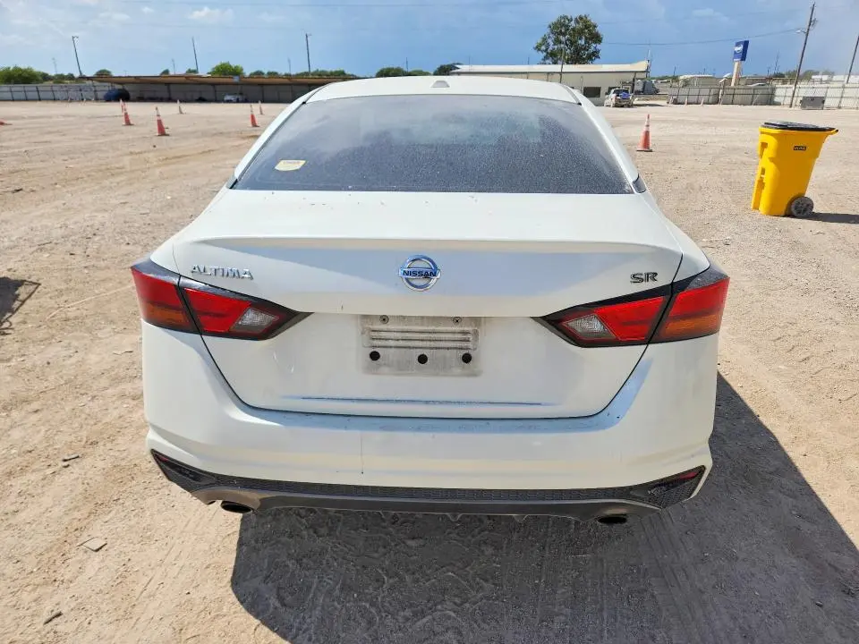 2019 NISSAN ALTIMA SR  