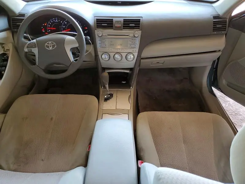 2010 TOYOTA CAMRY LE  