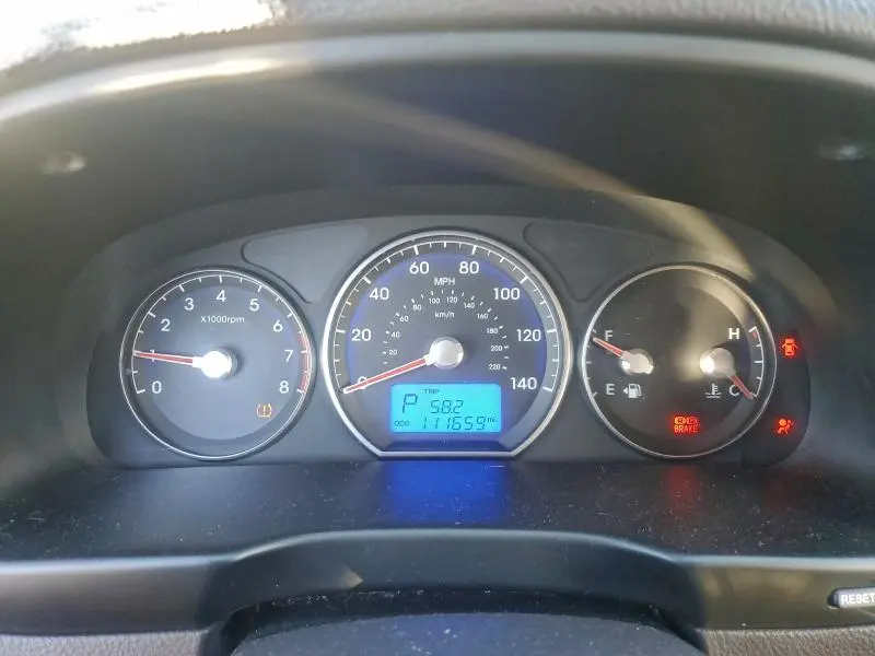 2010 HYUNDAI SANTA FE GLS  