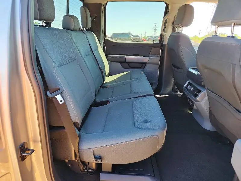 2024 FORD F150 XLT  