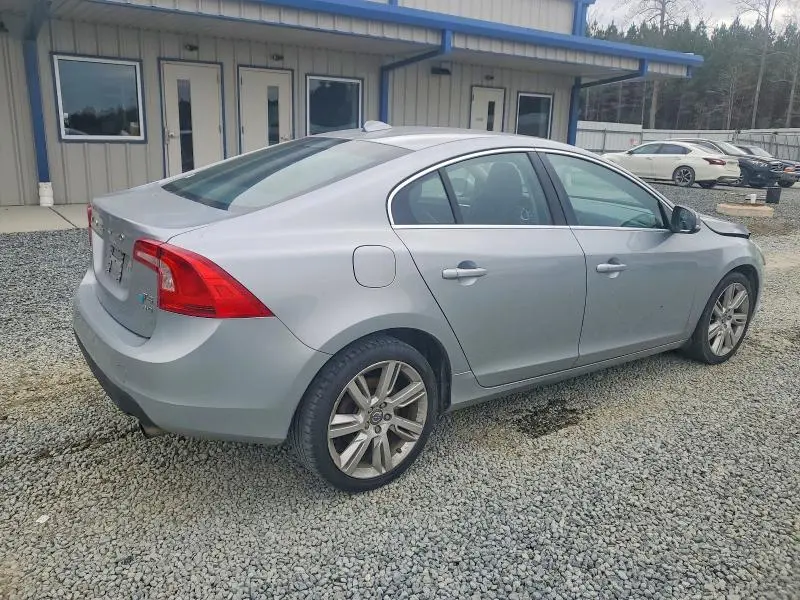 2012 VOLVO S60 T6  