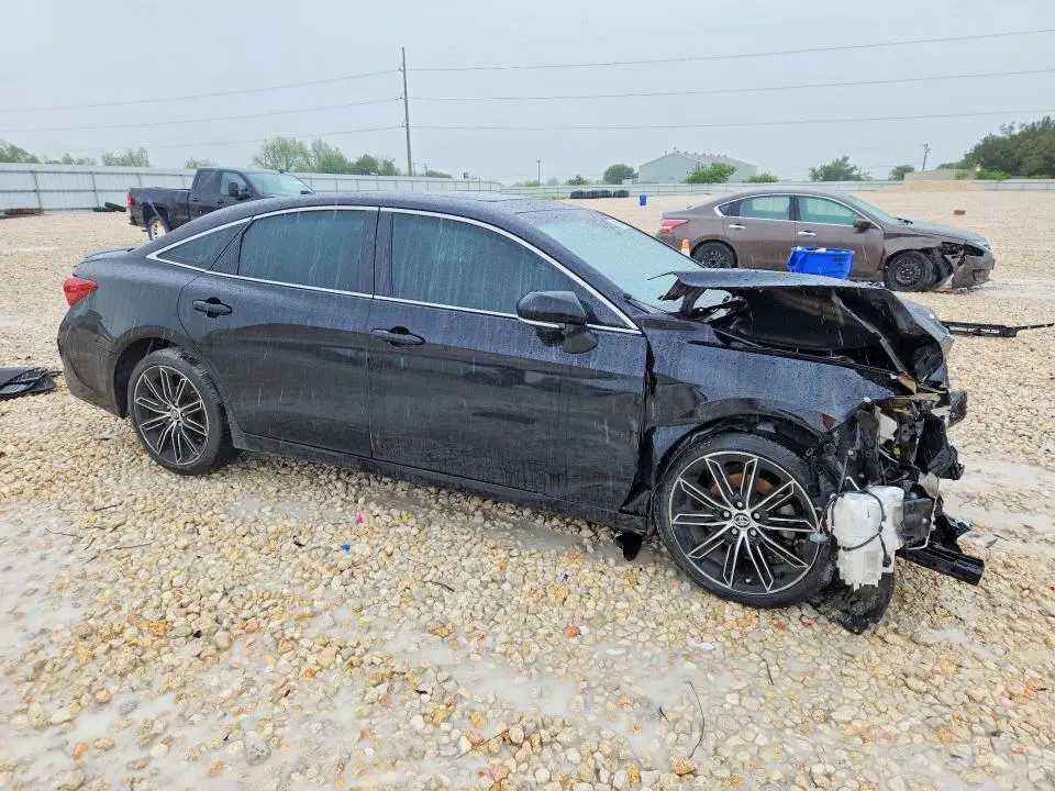 2019 TOYOTA AVALON TOURING  